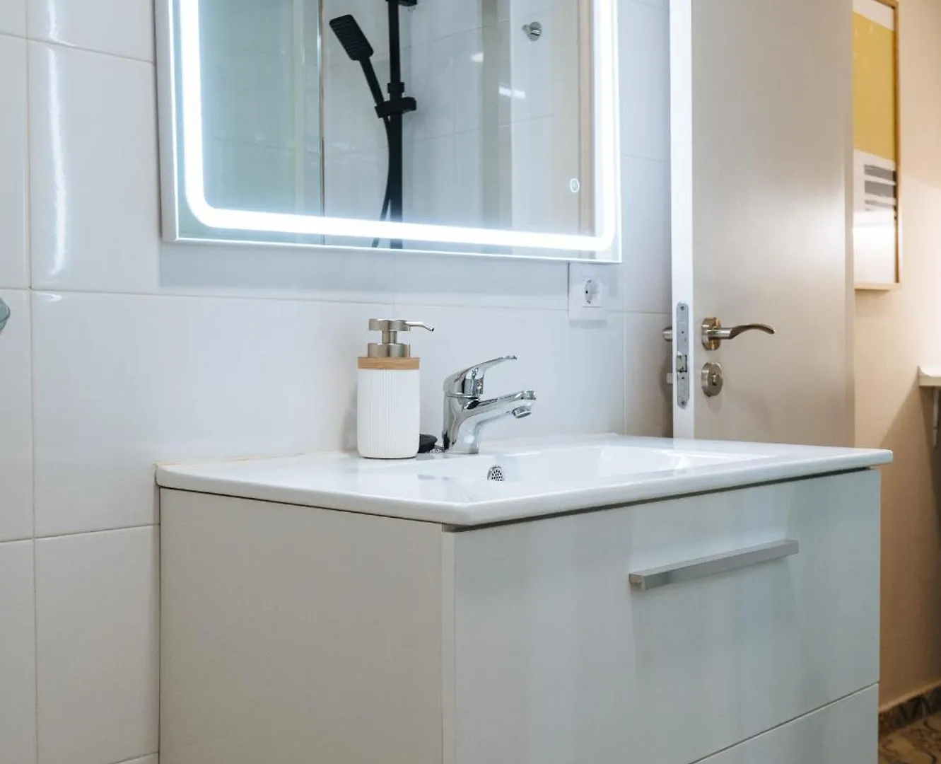 Charming Apartment In The Heart Of Triana, Sewilla